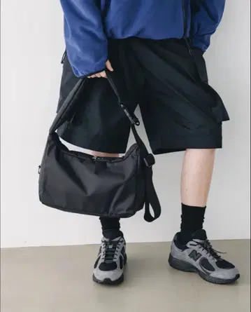 새상품급 CLESSTE HOLIDAY BAG 크레스트 홀리데이 백