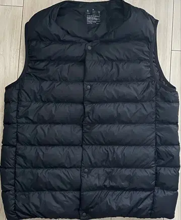 무인양품 M 사이즈 다운 베스트 네이비