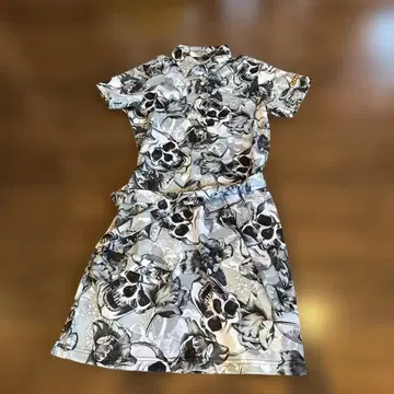 Loudmouth 스컬 꽃무늬 M 사이즈 원피스