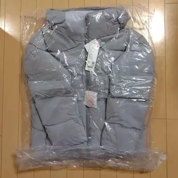 유니클로 [미개봉 새상품] 심리스 다운 자켓 라이트 그레이 S사이즈