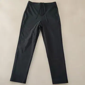 UNIQLO 웜 스트레치 팬츠 M 사이즈 블랙