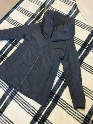 EMODA 블랙 다운 코트