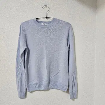 [ 새상품급 ] UNIQLO 캐시미어 크루넥 스웨터 ( M 사이즈 )