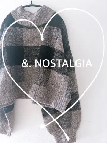 [ &.NOSTALGIA ] 체크 무늬 숏 기장 니트 풀오버 모카