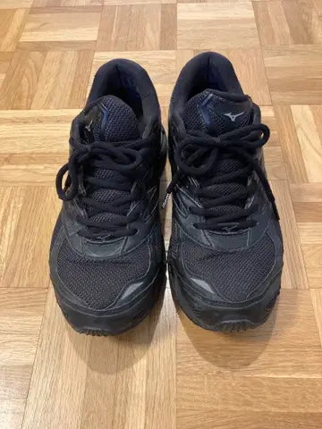 MIZUNO WAVE PROPHECY LS 블랙 스니커즈