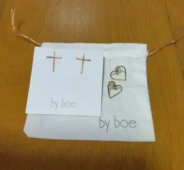 by boe 크로스와 하트 귀걸이 세트