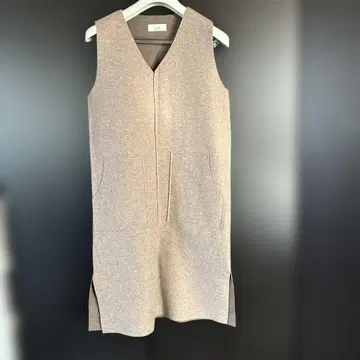 O.F.B 베이지 슬리브리스 원피스 m 사이즈