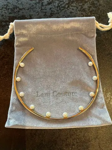 Lani Couture 펄 장식 초커