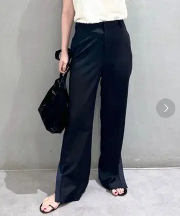 미사용 새상품*BABYLONE*라인 슬릿 팬츠