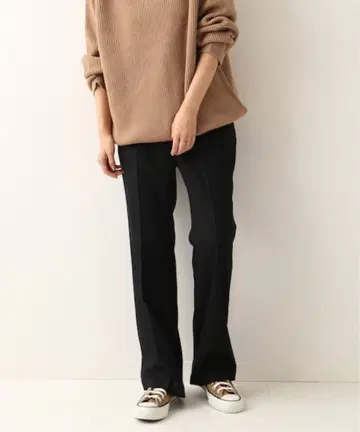 FRAMeWORK 삭소니 플레어 팬츠 블랙