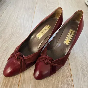 NINA RICCI 펌프스 37 새상품급