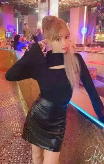 택 포함 미사용 새상품 Rady 블랙 플레어 슬리브 니트탑 M 사이즈