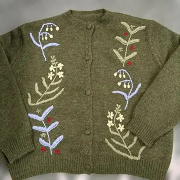 Lumpier 뤼미에 플라워 자수 가디건