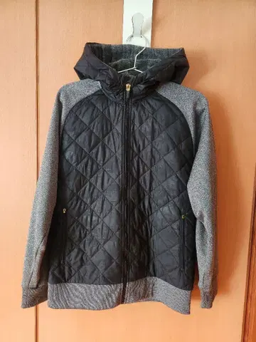 KISSMARK 퀼팅 자켓 후드 부착 블랙/그레이