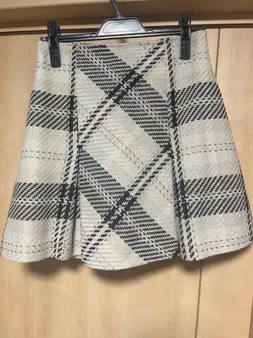 스나이델 로빙 체크 미니 스커트