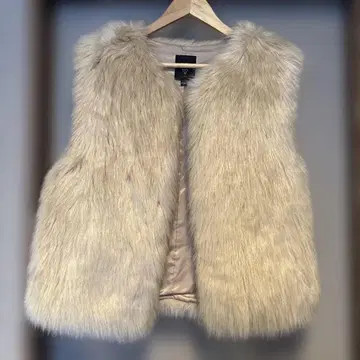 GUESS 인조 모피 베스트 베이지