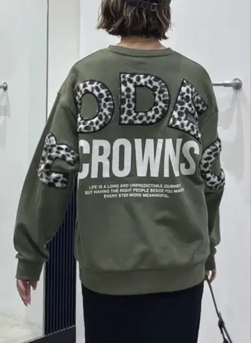 로데오 크라운 애니멀 인조 모피 아플리케 맨투맨 상의