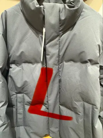 미사용 새상품 현행 모델 유니클로 심리스 다운 자켓 2025 가을/겨울