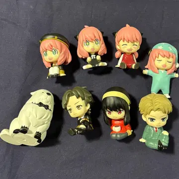 스파이 패밀리 피규어 8개와 코스터 6개 세트