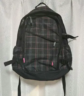 EASTBOY 체크 무늬 백팩 블랙/핑크 그레이 새상품급입니다!