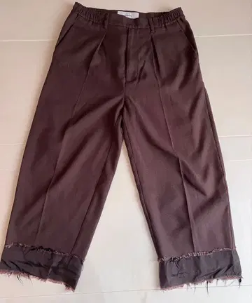 원더랜드 브라운 하의