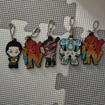 고지우주맨 키링 5세트