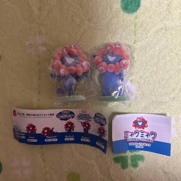 미야쿠미야쿠 피규어 2체 세트