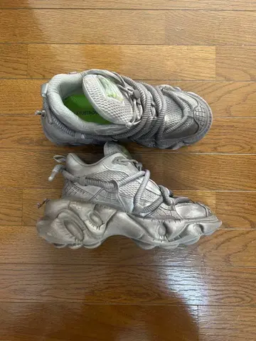 Silver gimmick wide sneakers HL3124