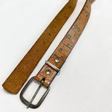 [ 크리스마스 세일 ] 빈티지 가죽 벨트 장식 무늬 브라운