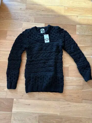 블랙 케이블 짜임 니트 스웨터 S