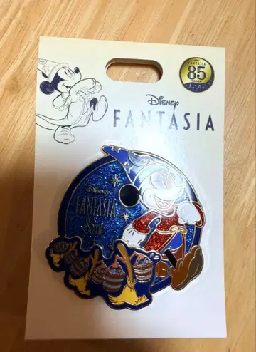 디즈니 스토어 디즈니 판타지아 85주년 미키 & 빗 핀 배지