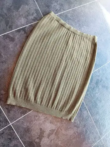 새상품급!! Salvatore Ferragamo 타이트 스커트