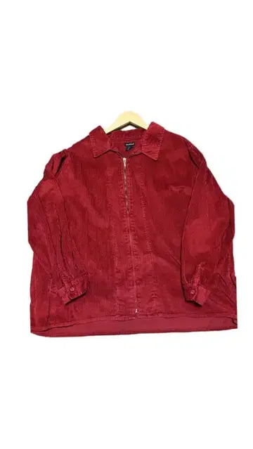 빨간색 코듀로이 집업 자켓