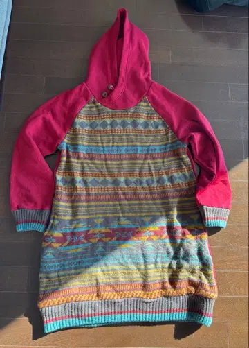 티티카카 롱 후드티