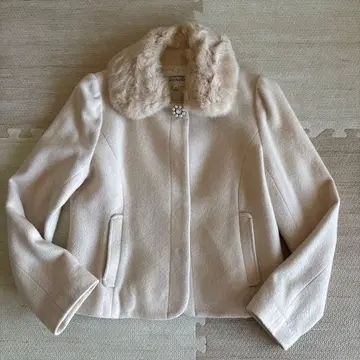 MISCH MASCH 아이보리 울 코트 숏 기장 퍼 포함