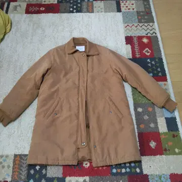 세븐 데이즈 선데이 코트