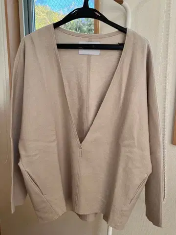 FRAMeWORK 베이지 V넥 긴팔