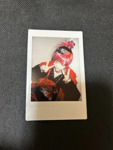 THE MADNA 료타 씨 폴라로이드