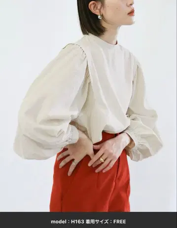 SELECT MOCA 셀렉 모카 볼륨 슬리브 블라우스 화이트