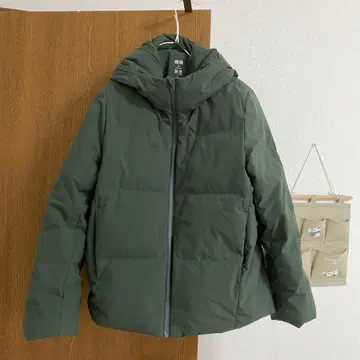 UNIQLO 심리스 다운 자켓 올리브 그린