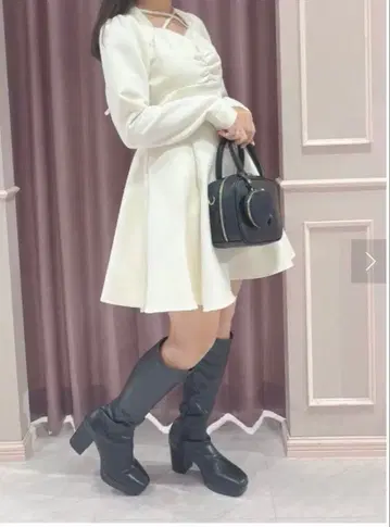 evelyn An MILLE 크로스 리본 플레어 원피스