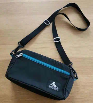 [ 구형 로고 ] GREGORY 숄더백 블랙