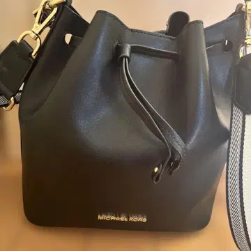 마이클코어스 숄더백