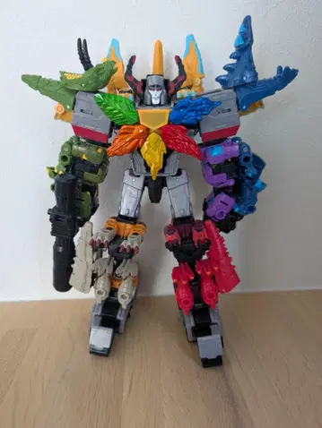 트랜스포머 와일드킹 메가트론+에너지비스트 세트