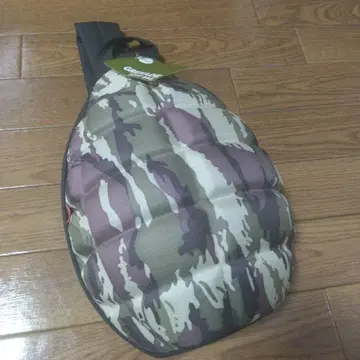 Motif GRENADE BODYBAG