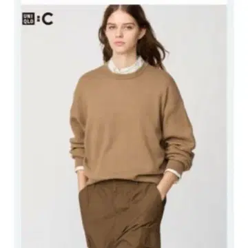 유니클로C 코튼 스무스 크루넥 스웨터 베이지