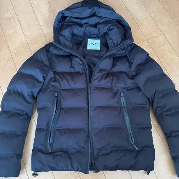 ZARA 블랙 후드 부착 다운 자켓