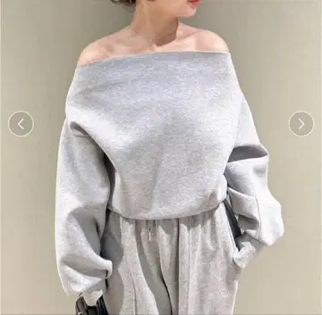 본딩 오프숄더 맨투맨 Lily Brown