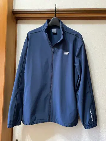 뉴발란스 우븐 트랙 자켓