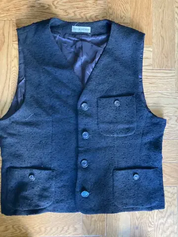 ISSEY MIYAKE MEN 다크 그레이 베스트